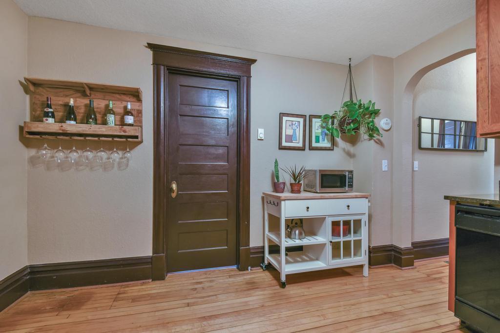 1926 Aldrich Avenue - Photo 1