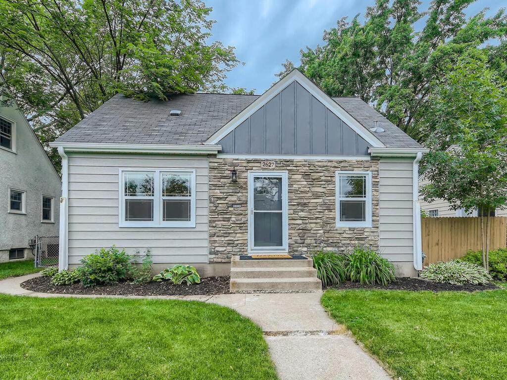 2627 Xerxes Avenue - Photo 1