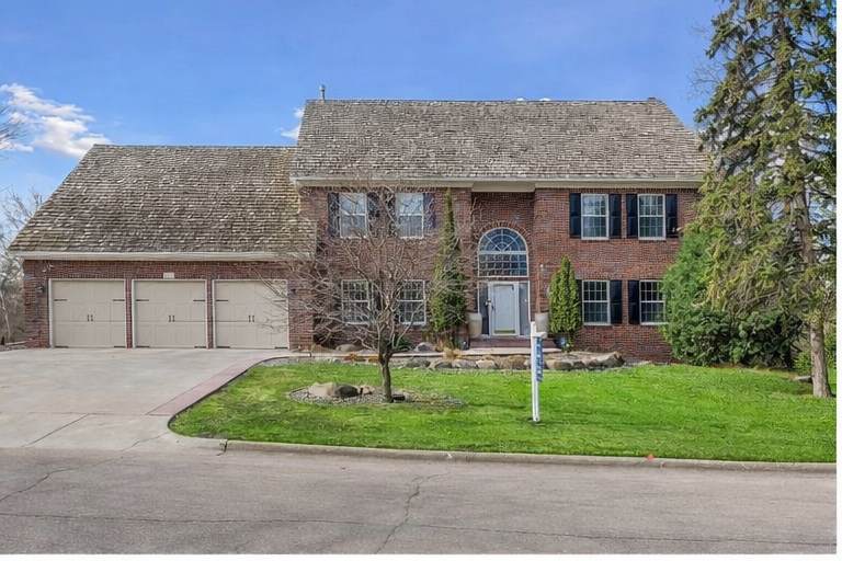 7600 Delaney Boulevard - Photo 1