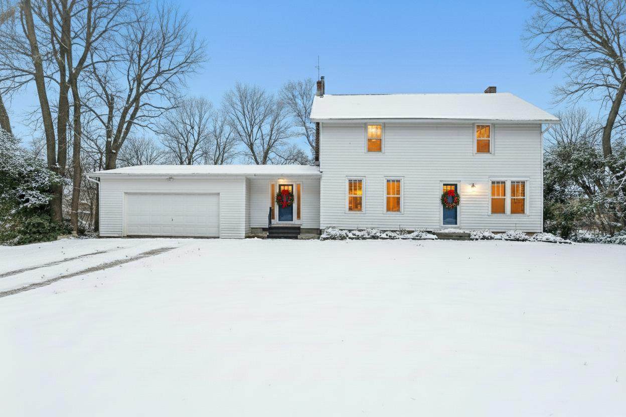 19225 Belview Trail - Photo 1