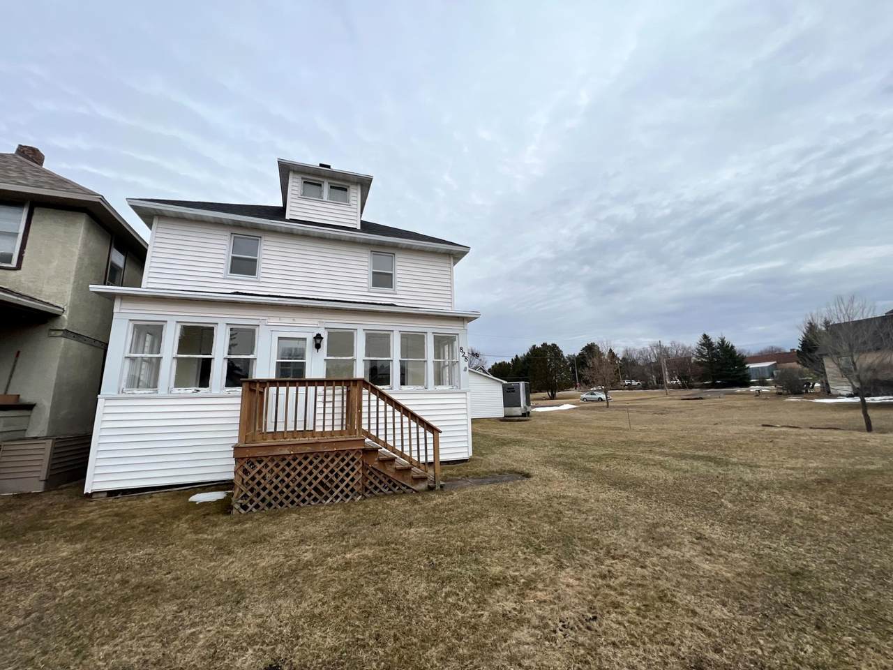 828 5TH AVE N - Photo 1