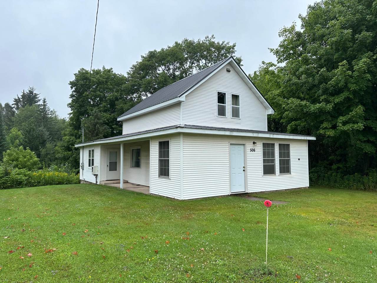 506 Cary Rd - Photo 1
