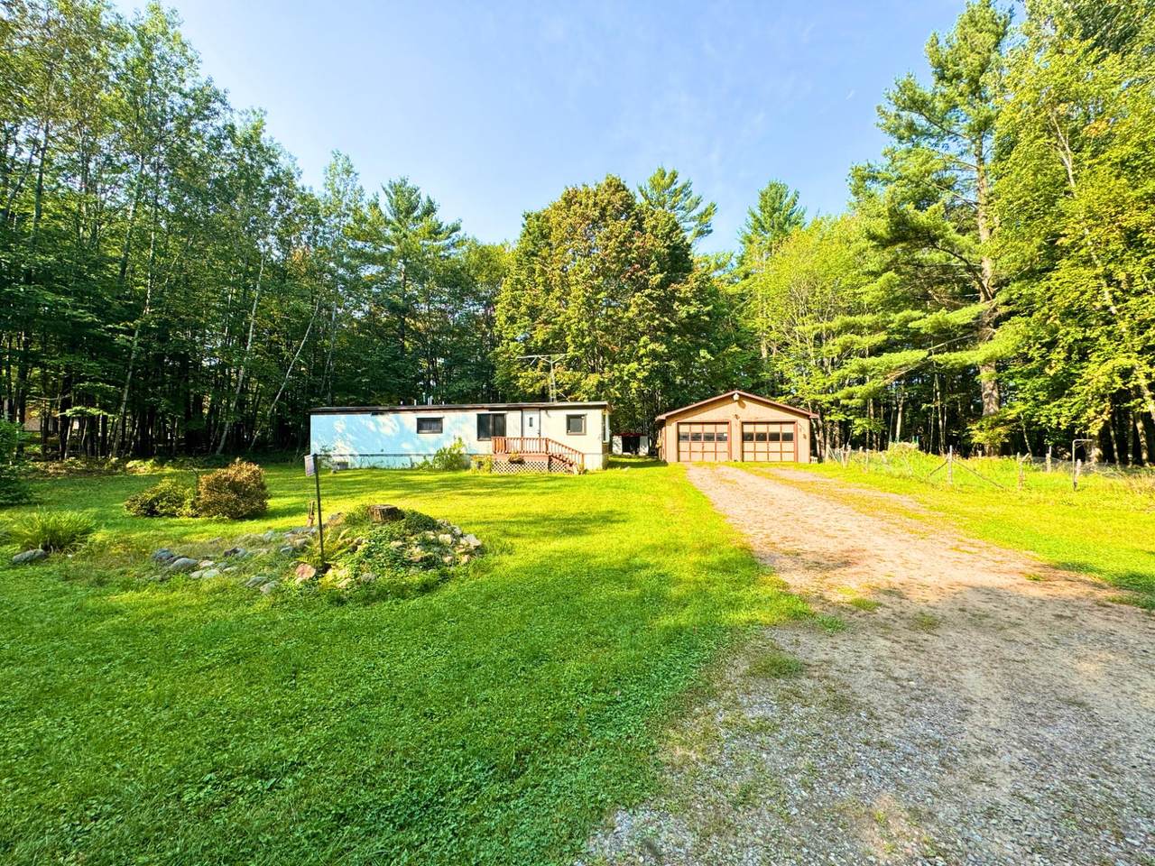3775 Sleepy Hollow Ln - Photo 1