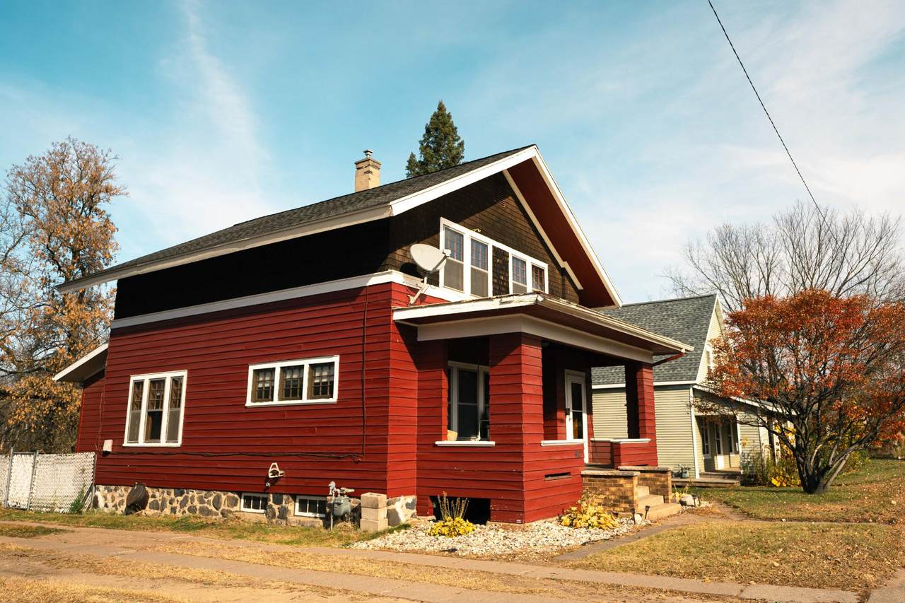 411 Lincoln St - Photo 1