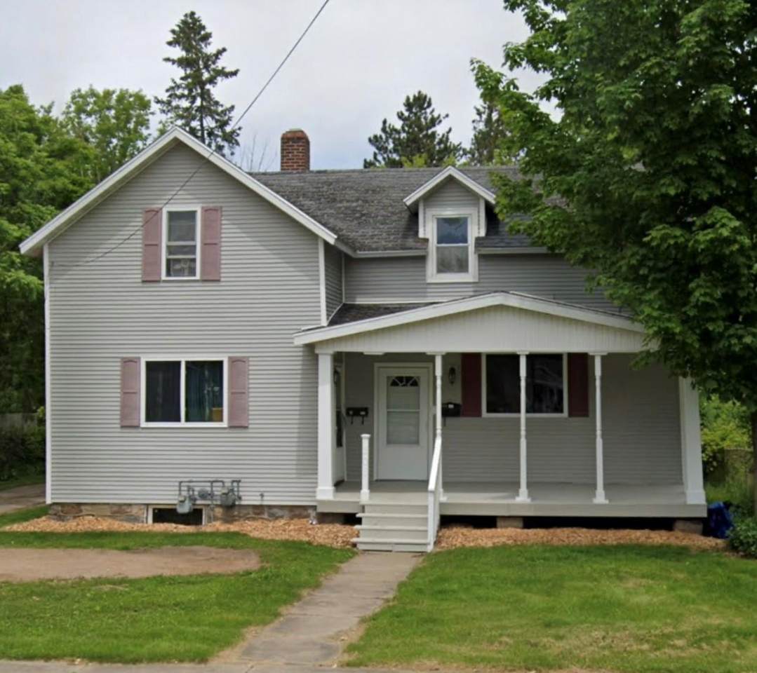 208 8TH AVE - Photo 1