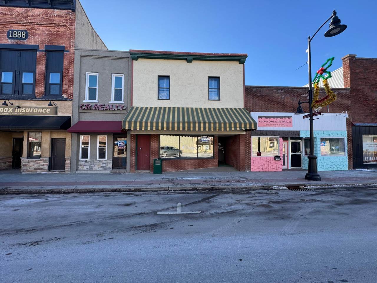 725 5TH AVE - Photo 1