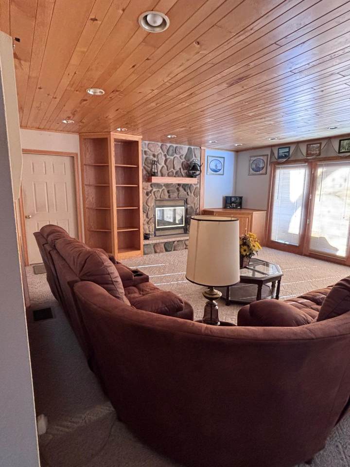 https://bt-photos.global.ssl.fastly.net/northwoods/orig_boomver_1_211139-2.jpg