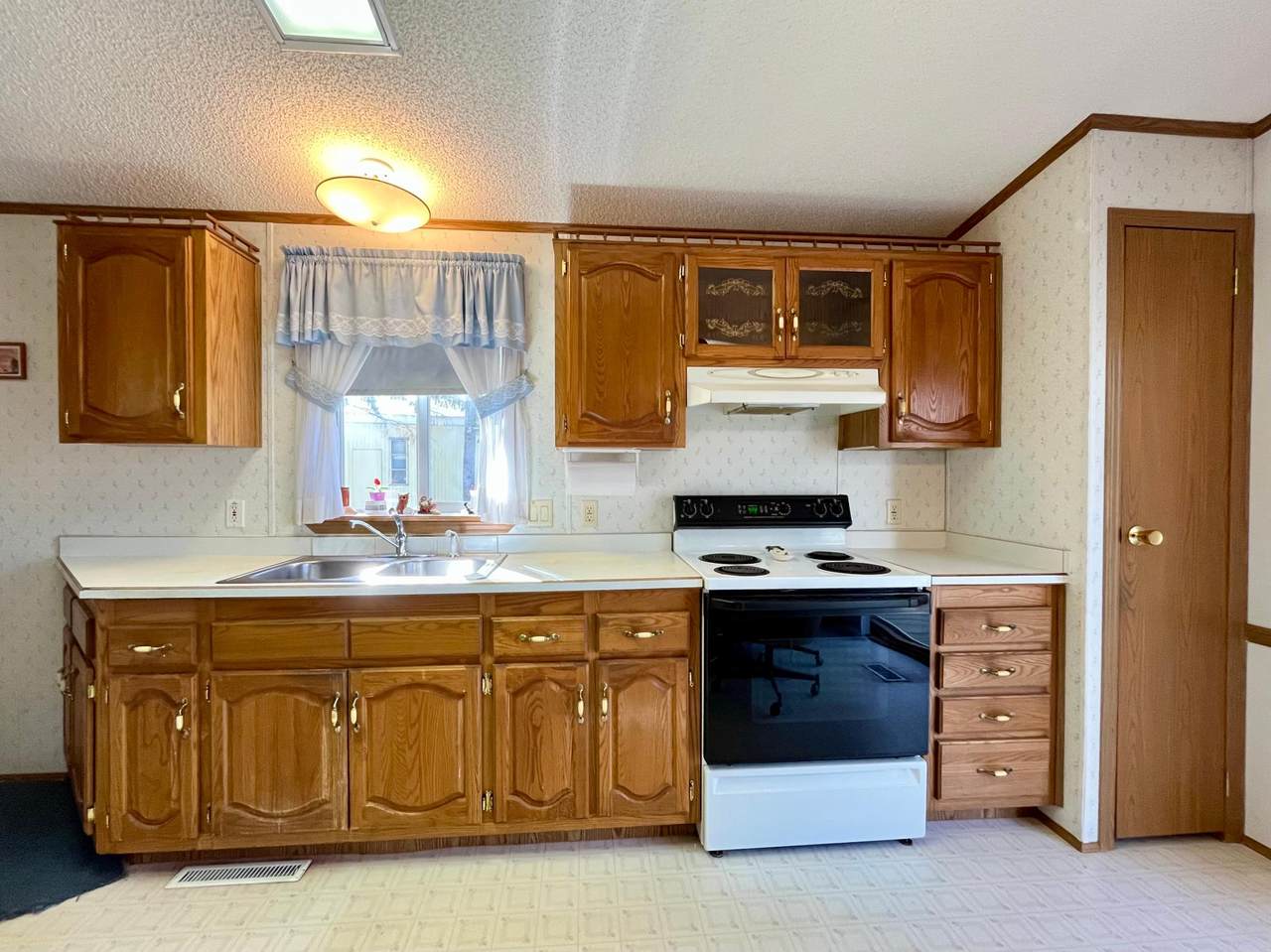 https://bt-photos.global.ssl.fastly.net/northwoods/1280_boomver_1_211849-2.jpg