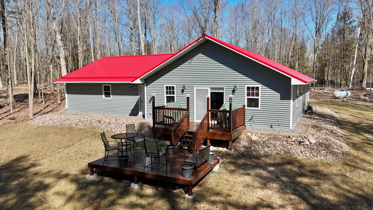W5327 Hillcrest Rd - Photo 1