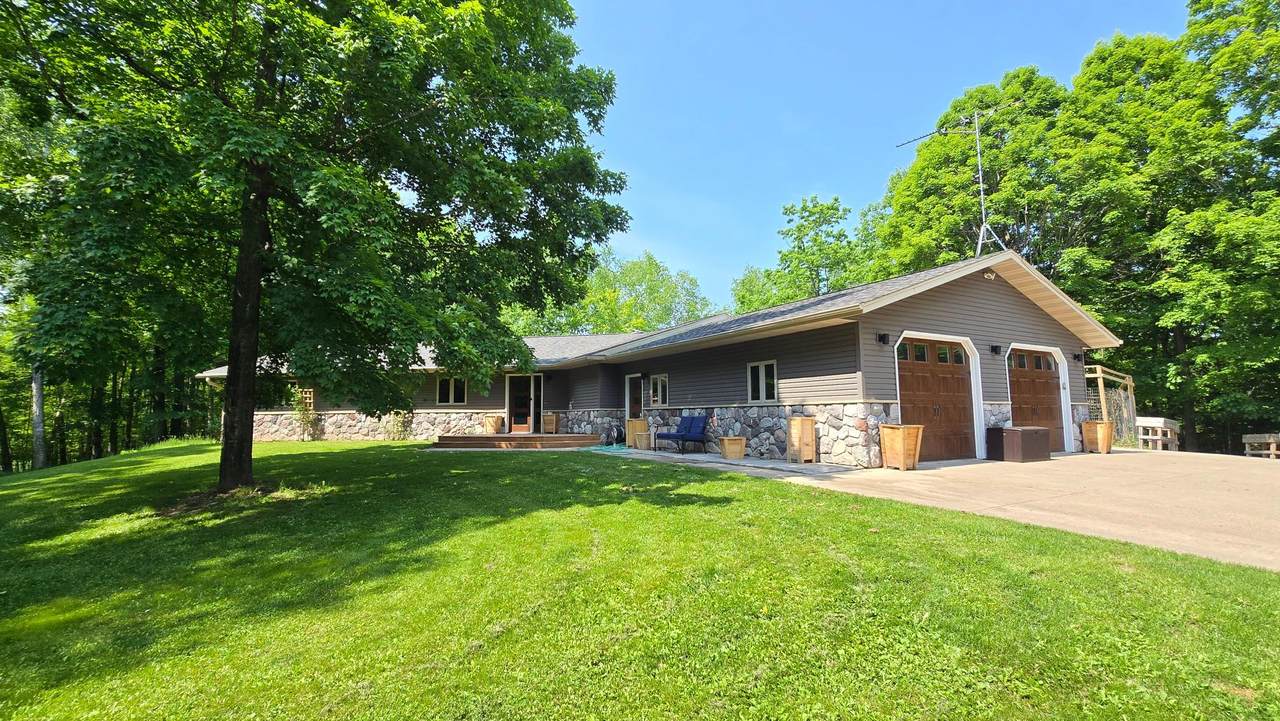 W9220 Kelly Ln - Photo 1