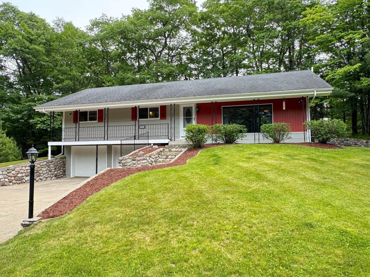 9385 Country Club Rd - Photo 1