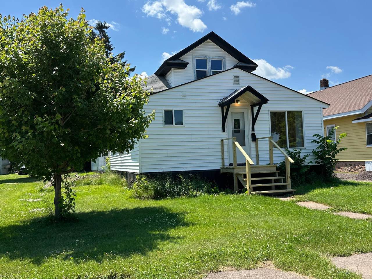 1006 Harrison St - Photo 1