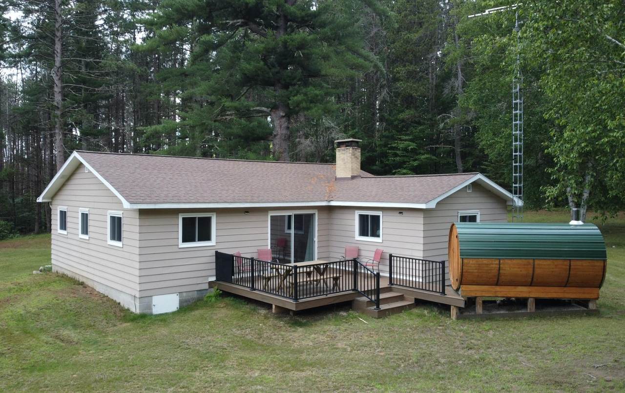 N17502 Breezewood Ln - Photo 1