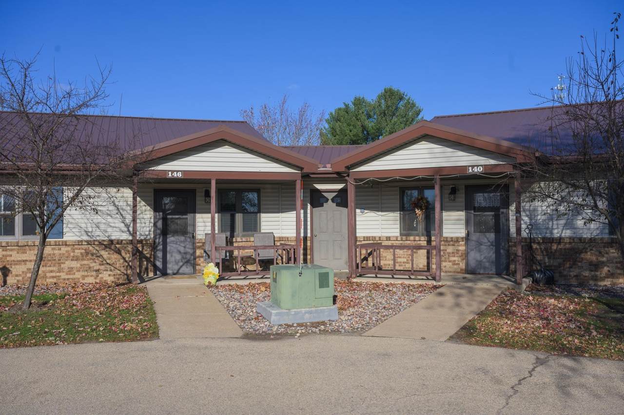 144 Alder St W - Photo 1