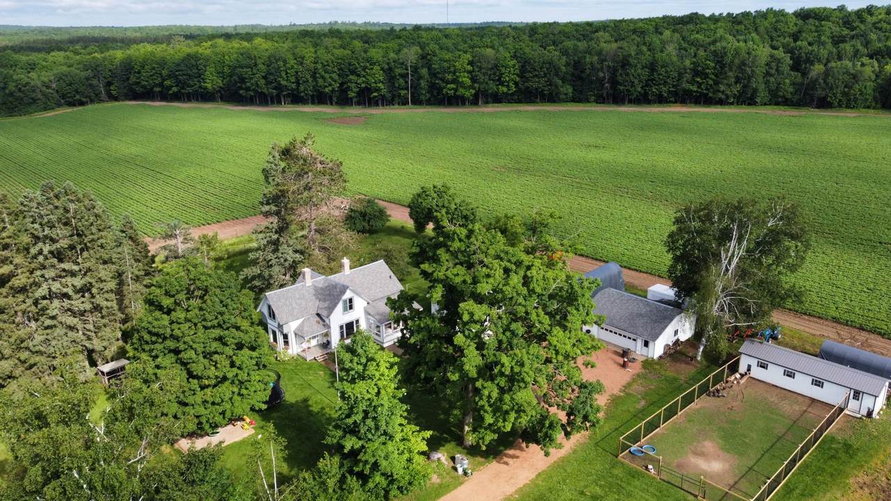 W10402 Sunset Rd - Photo 1