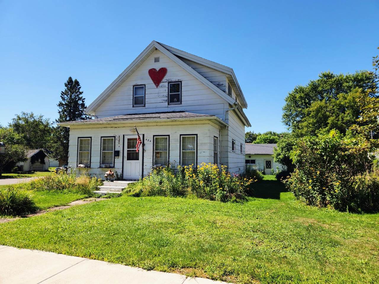 484 6TH AVE S - Photo 1