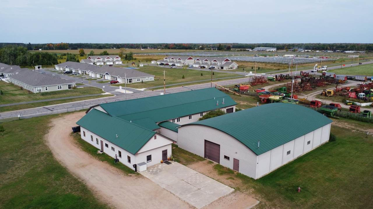 1230 Elm St - Photo 1