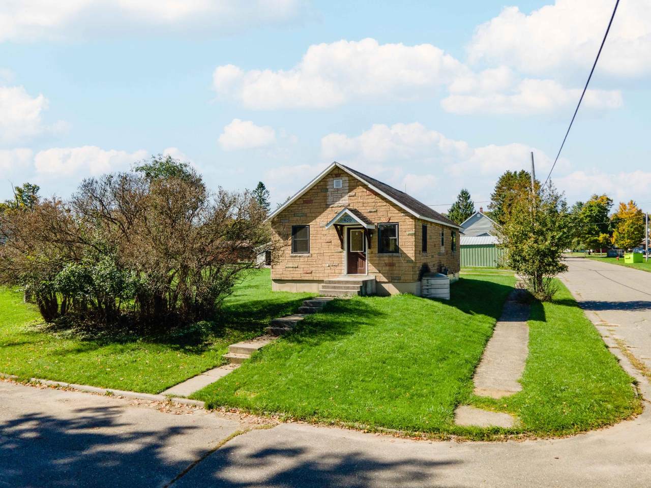 400 Brule Ave - Photo 1