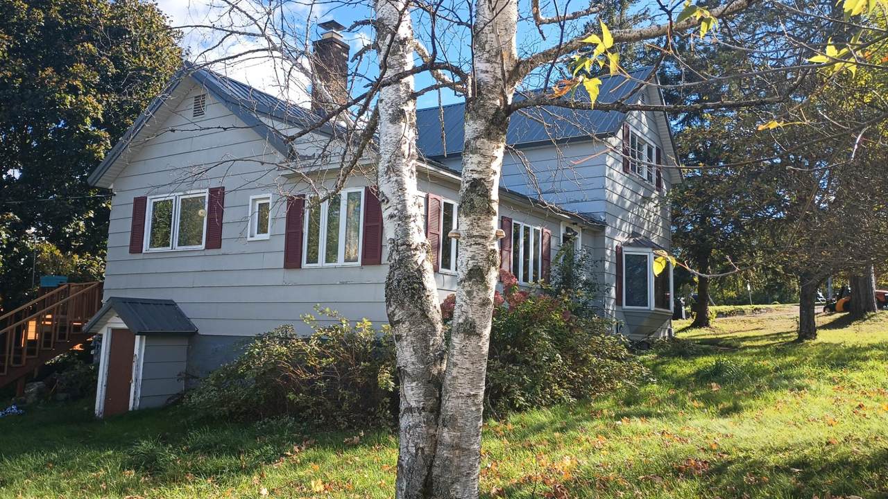 409 Peck St - Photo 1