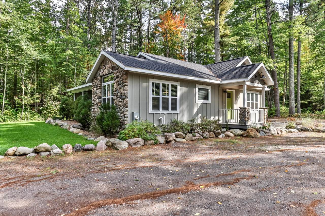 12882 Helms Ln - Photo 1