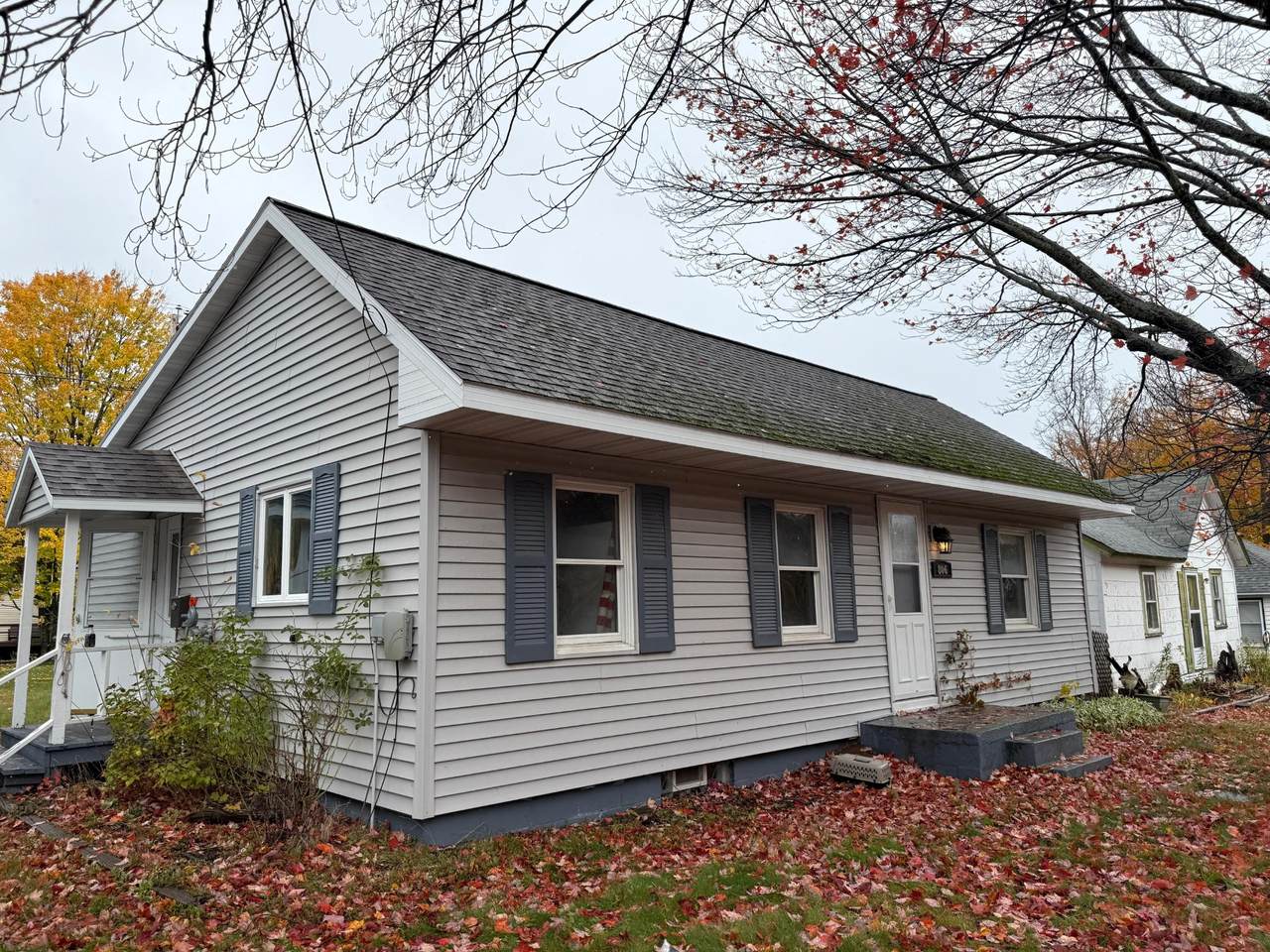 806 Rockland Rd - Photo 1