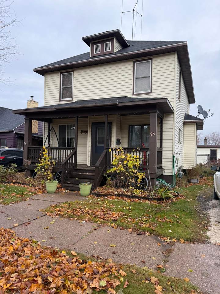 28 7TH AVE N - Photo 1