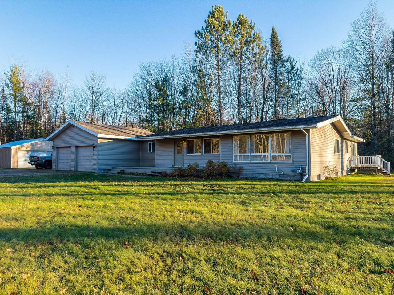 3303 E Pedersen Tr - Photo 1