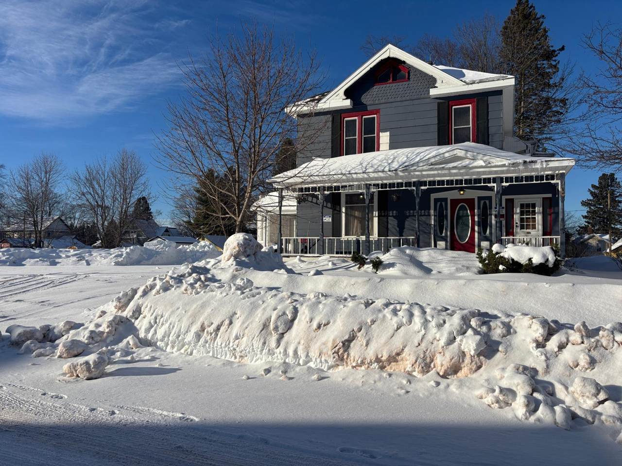 217 S Mansfield St - Photo 1