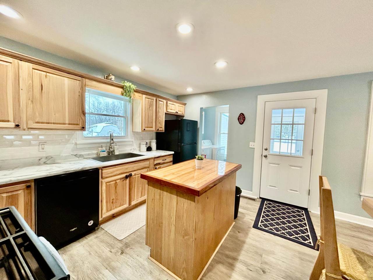 617 Lake Ave S - Photo 1