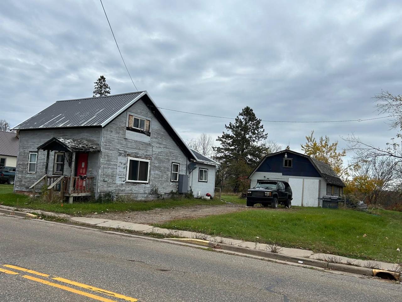 5432 Beech St - Photo 1