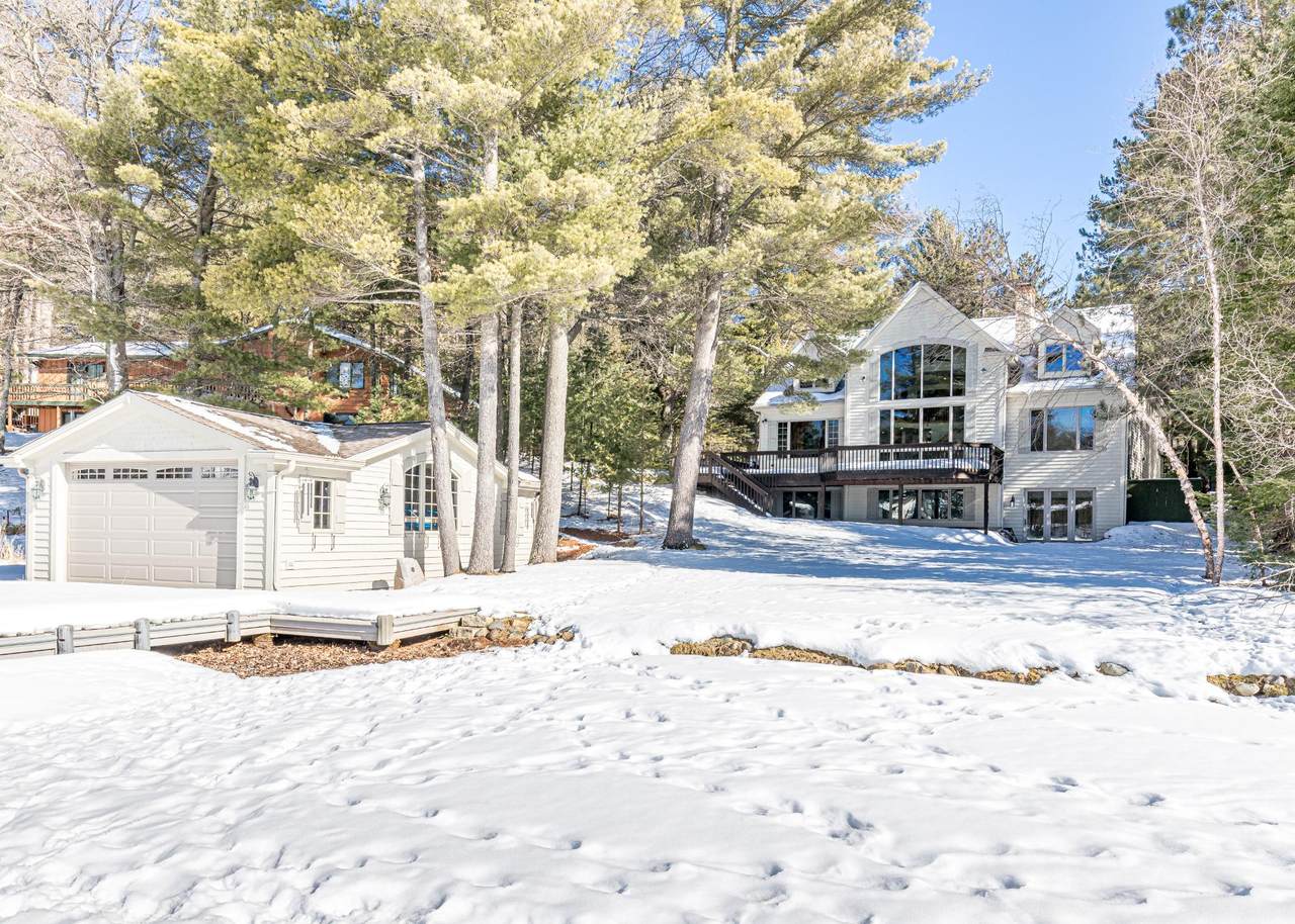 8785 Sallet Dr - Photo 1