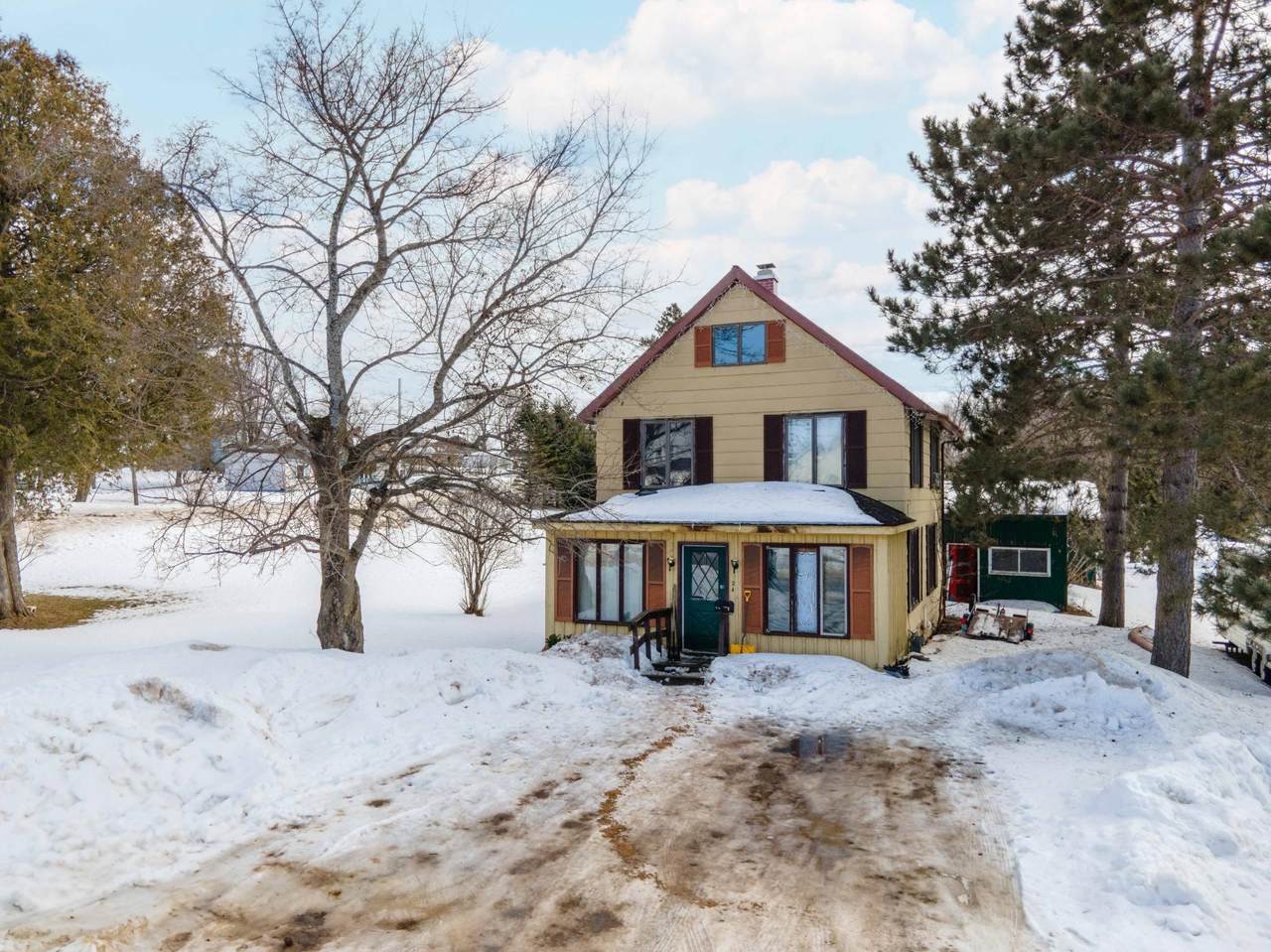 424 Diamond St - Photo 1