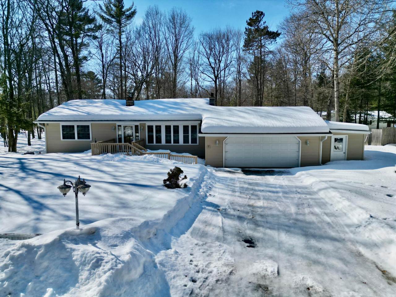 1401 Cedar Dr - Photo 1