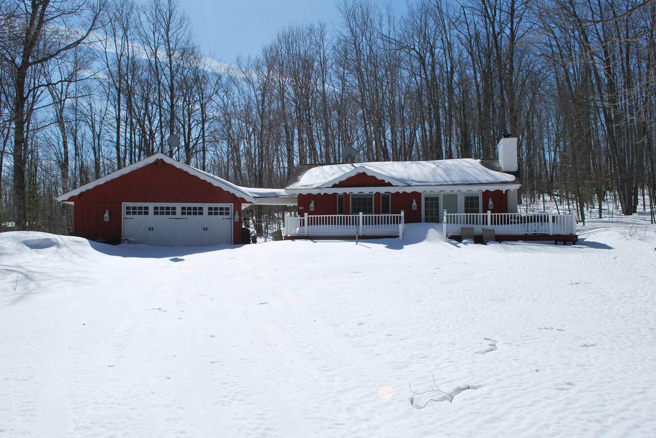 8449 Northview Dr - Photo 1
