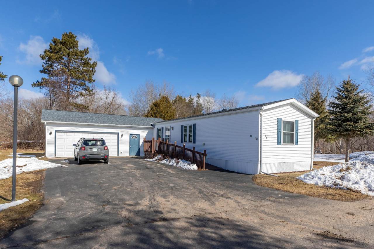 36 Edgewater Ct - Photo 1
