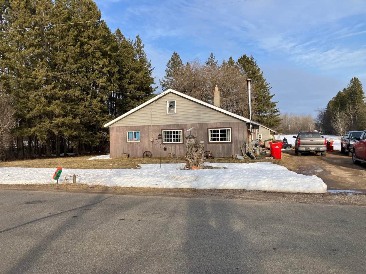 823 Western Ave - Photo 1