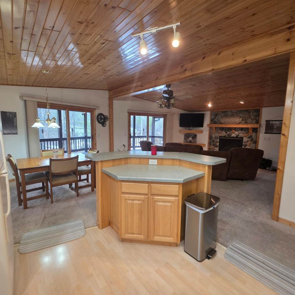 https://bt-photos.global.ssl.fastly.net/northwoods/1280_boomver_1_216189-2.jpg