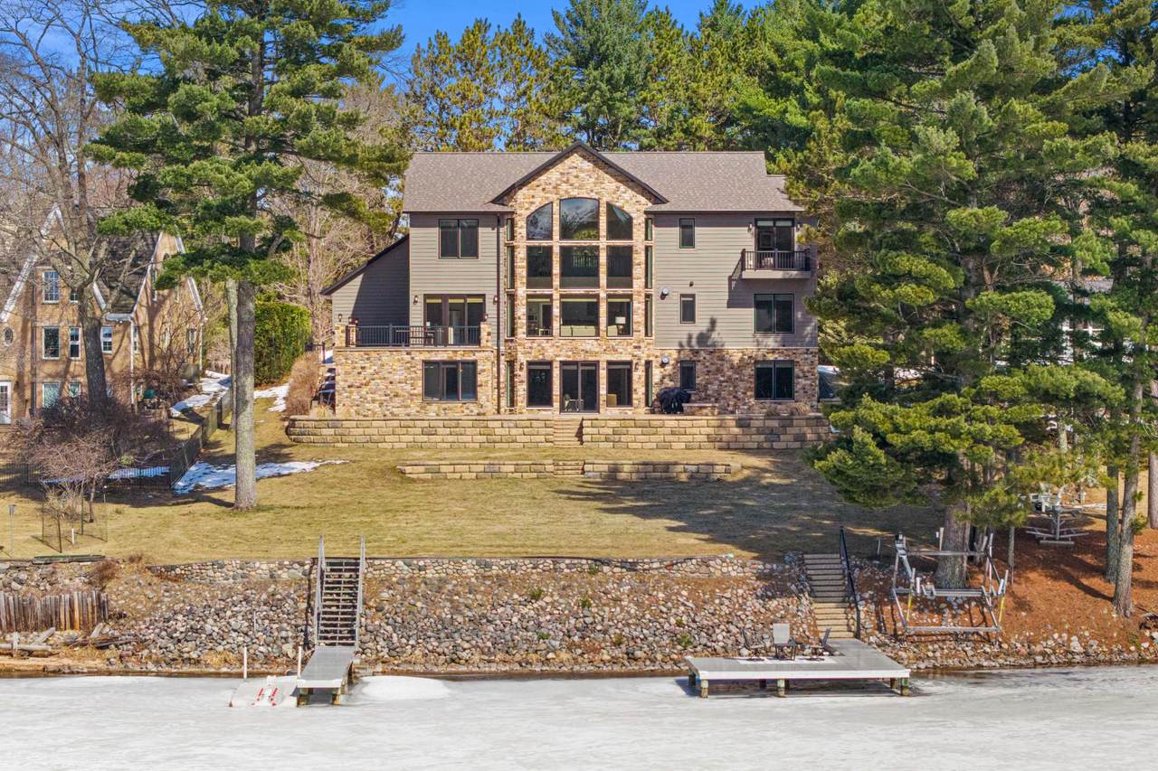 9621 Manitou Park Dr - Photo 1