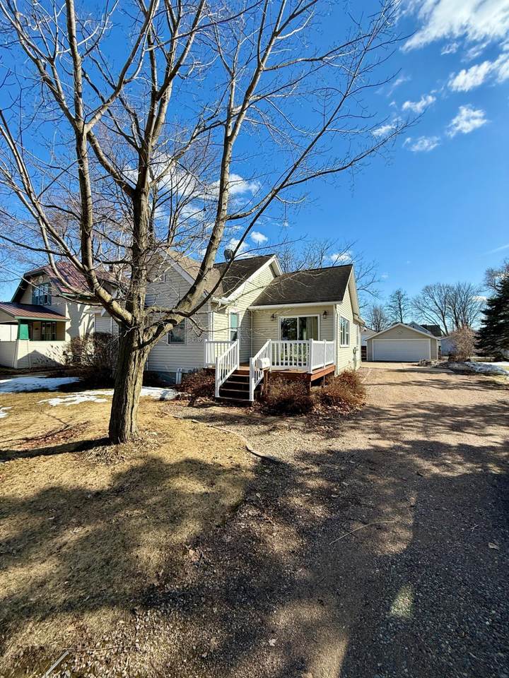 419 5TH AVE - Photo 1