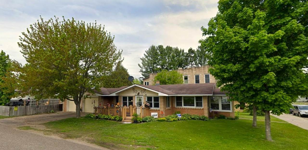 100 Forest Ave N - Photo 1