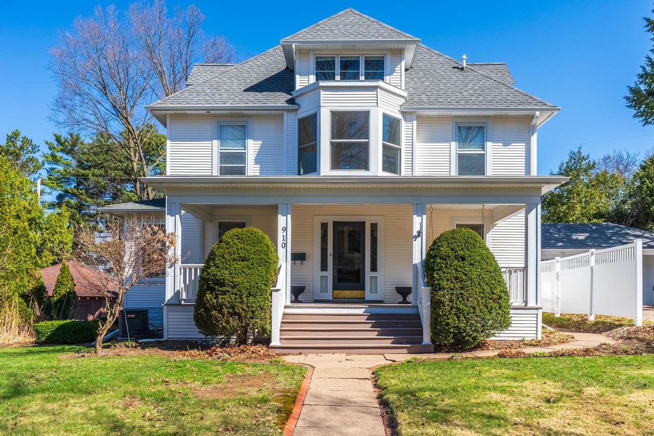 910 Fulton St - Photo 1