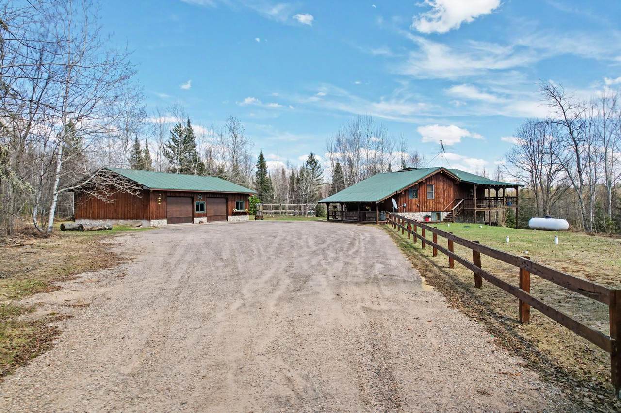 2340 Croker Rd - Photo 1