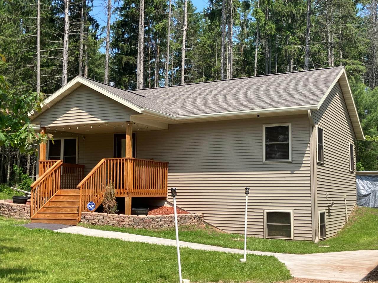 12744 Pickerel Dr - Photo 1