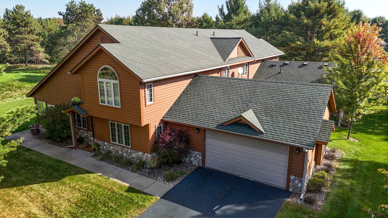 10027 Ridgewood Dr - Photo 1