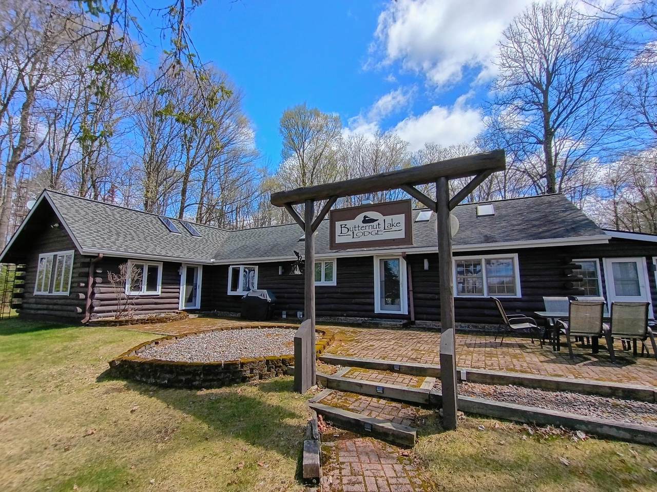 N16517 Lakeshore Dr - Photo 1