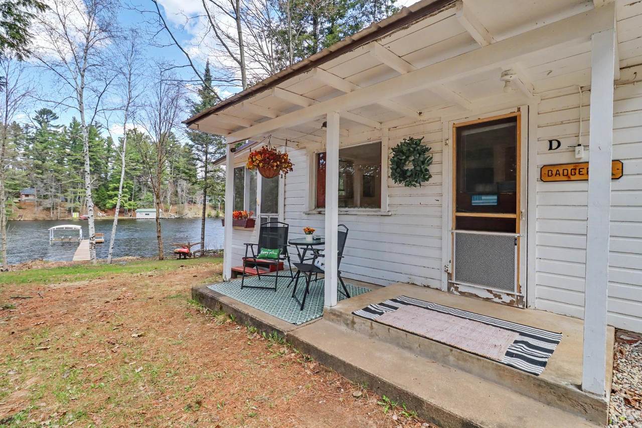 1287 Riverdale Ln - Photo 1