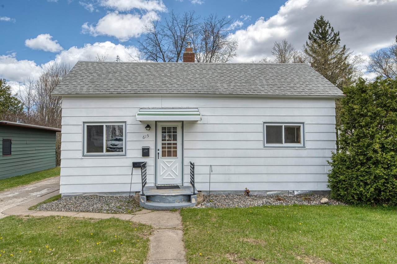 615 Dorr Ave - Photo 1