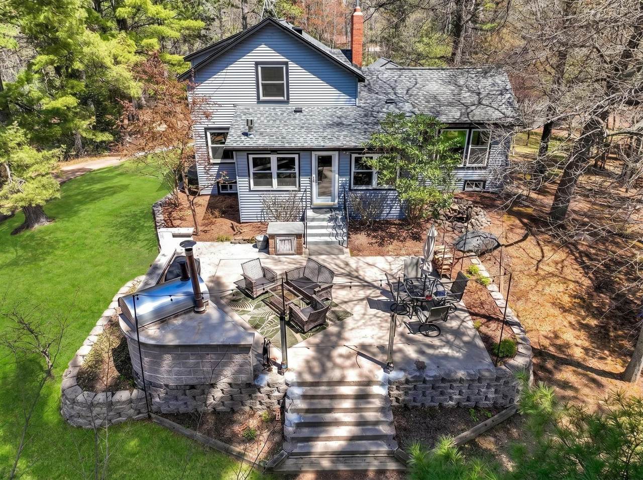 9537 Spillman Ln - Photo 1
