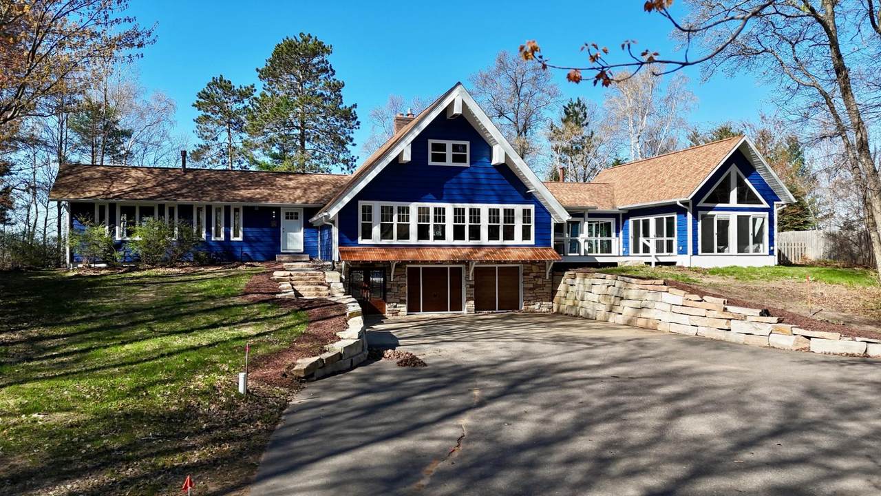 2095 Nancy Dr - Photo 1