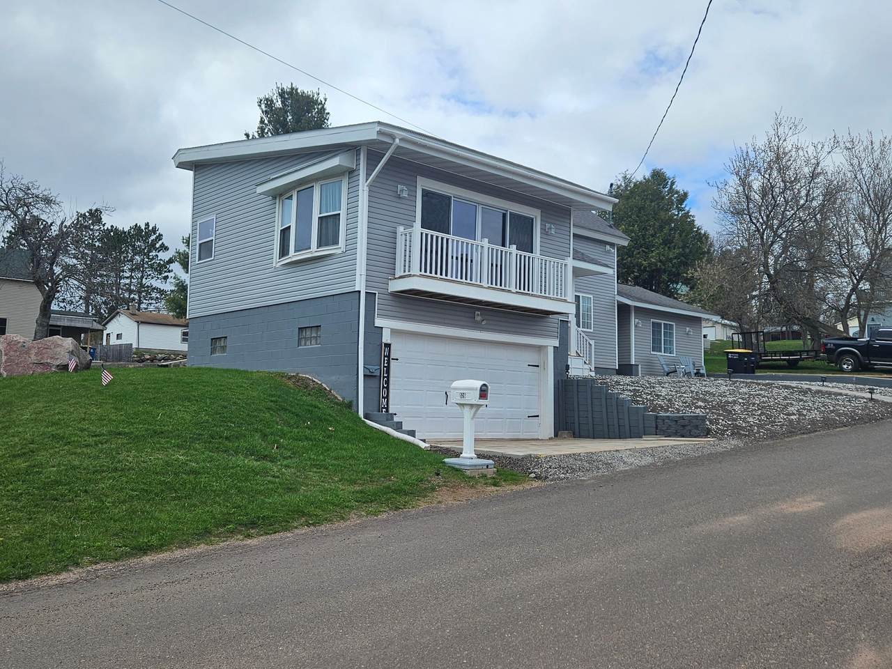 526 Bundy St - Photo 1